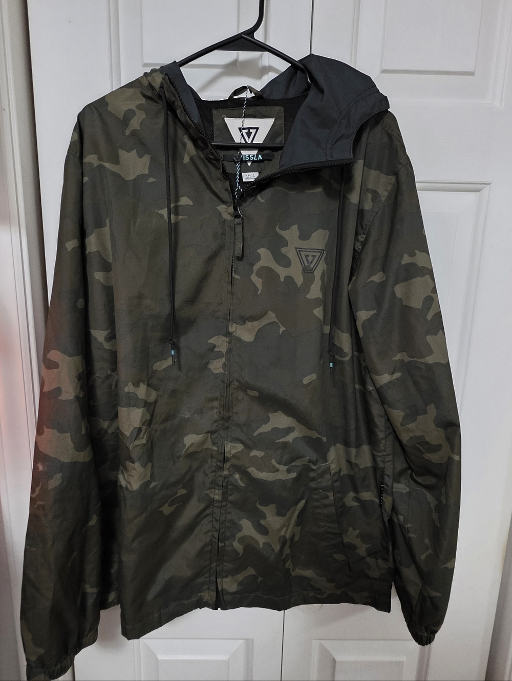 VISSLA Men's Olive Camo Hooded Windbreaker Jacket Size Large